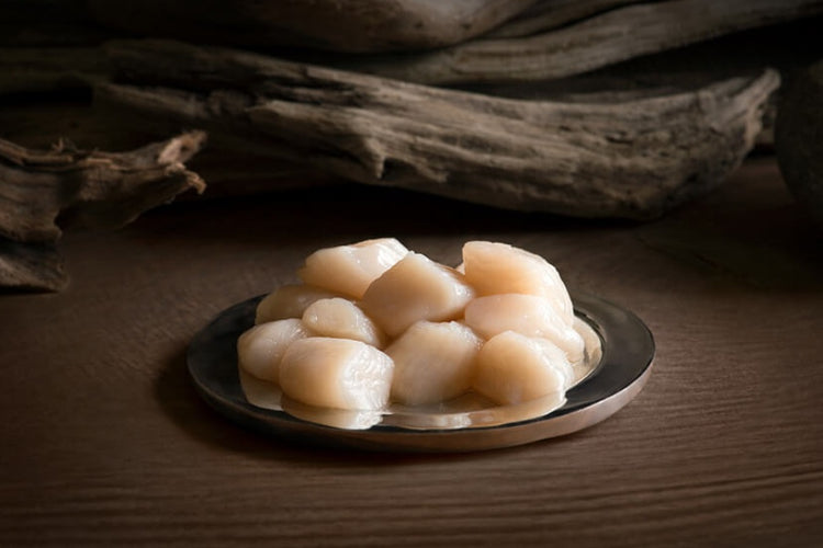fresh, raw lummi island alaskan weathervane scallops